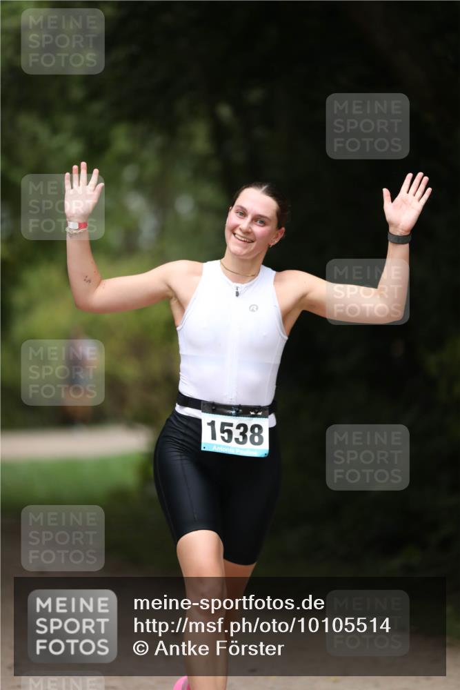 30.08.2026 - Elbe Triathlon Hamburg Antke Förster http://msf.ph/oto/10105514 30.08.2026 12:05:08 Laufen 1538 meine-sportfotos.de