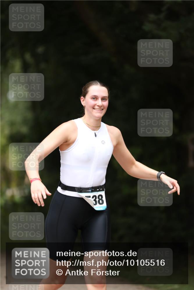 30.08.2026 - Elbe Triathlon Hamburg Antke Förster http://msf.ph/oto/10105516 30.08.2026 12:05:08 Laufen 38 meine-sportfotos.de