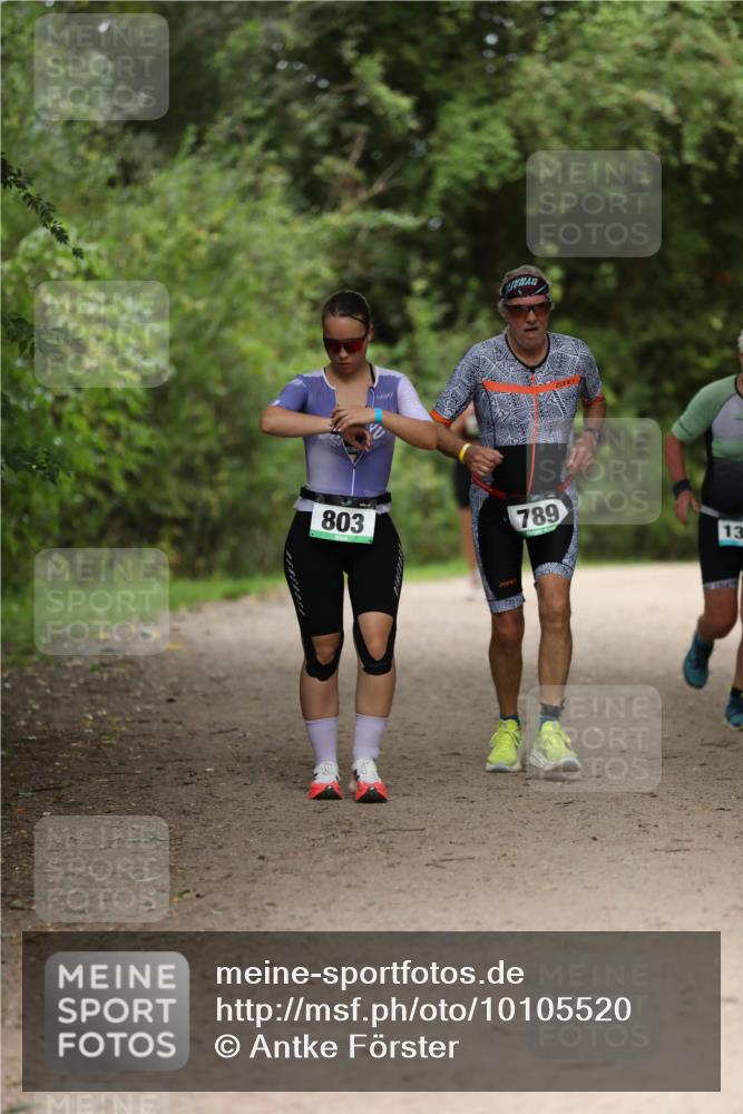 30.08.2026 - Elbe Triathlon Hamburg Antke Förster http://msf.ph/oto/10105520 30.08.2026 12:05:11 Laufen 803, 789, 13 meine-sportfotos.de