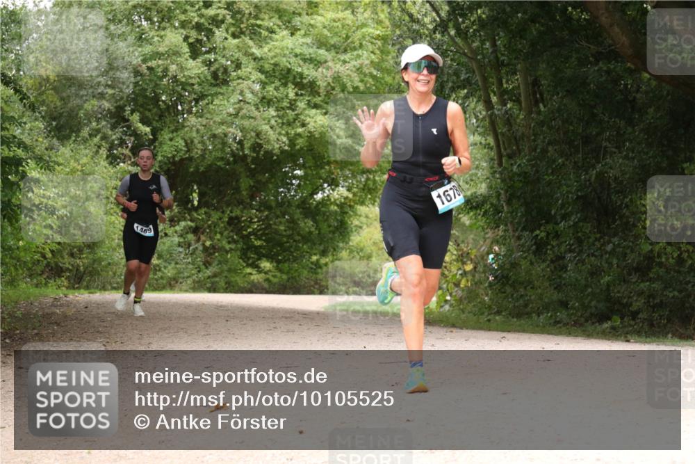 30.08.2026 - Elbe Triathlon Hamburg Antke Förster http://msf.ph/oto/10105525 30.08.2026 12:12:06 Laufen 1469, 16785 meine-sportfotos.de