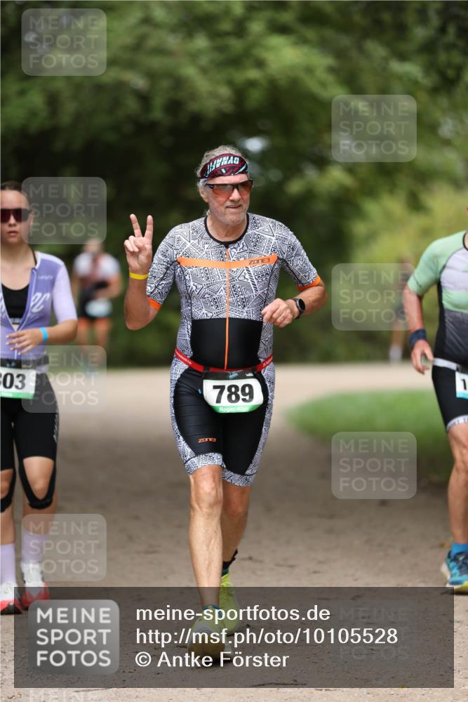 30.08.2026 - Elbe Triathlon Hamburg Antke Förster http://msf.ph/oto/10105528 30.08.2026 12:05:13 Laufen 03, 789 meine-sportfotos.de
