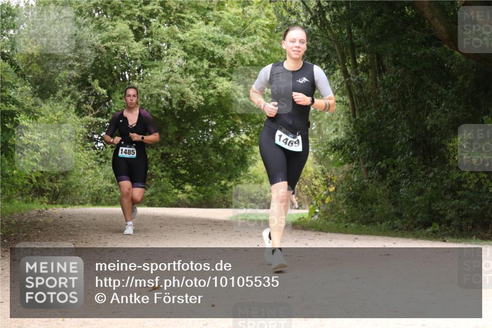 30.08.2026 - Elbe Triathlon Hamburg Antke Förster http://msf.ph/oto/10105535 30.08.2026 12:12:10 Laufen 1485, 1469 meine-sportfotos.de