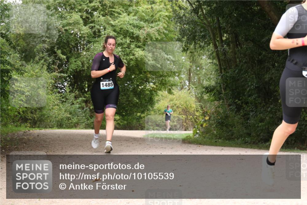 30.08.2026 - Elbe Triathlon Hamburg Antke Förster http://msf.ph/oto/10105539 30.08.2026 12:12:11 Laufen 1485 meine-sportfotos.de