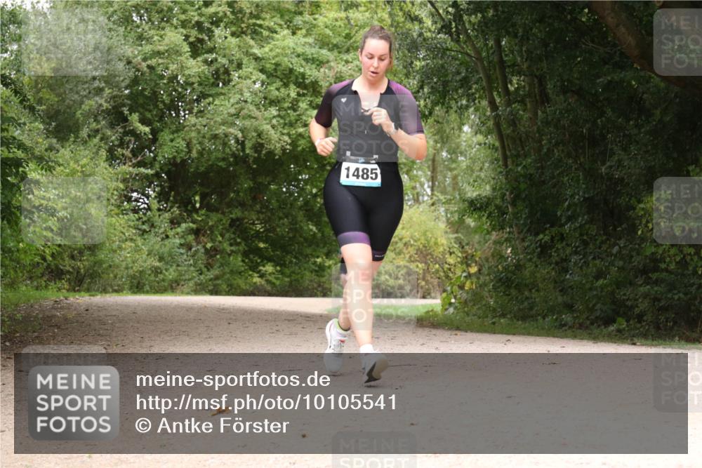 30.08.2026 - Elbe Triathlon Hamburg Antke Förster http://msf.ph/oto/10105541 30.08.2026 12:12:12 Laufen 1485 meine-sportfotos.de