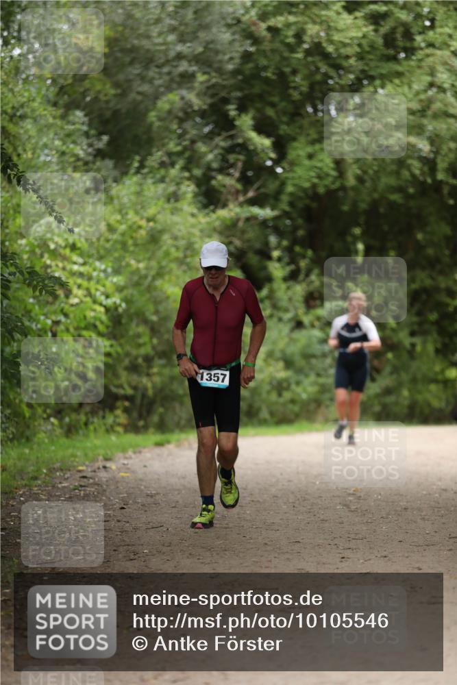 30.08.2026 - Elbe Triathlon Hamburg Antke Förster http://msf.ph/oto/10105546 30.08.2026 12:05:45 Laufen 1357 meine-sportfotos.de
