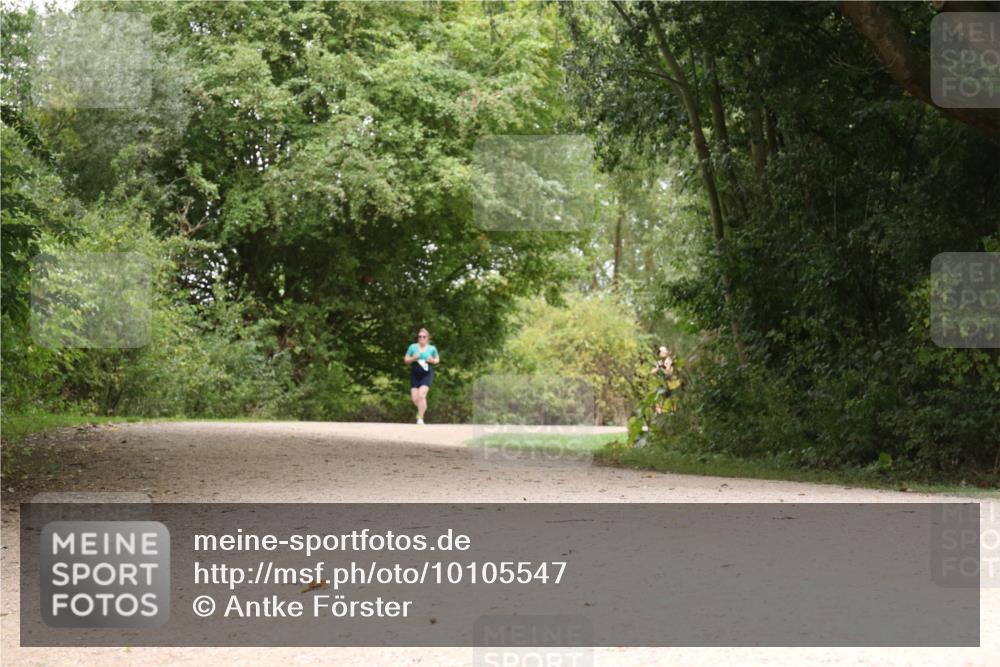 30.08.2026 - Elbe Triathlon Hamburg Antke Förster http://msf.ph/oto/10105547 30.08.2026 12:12:13 Laufen  meine-sportfotos.de
