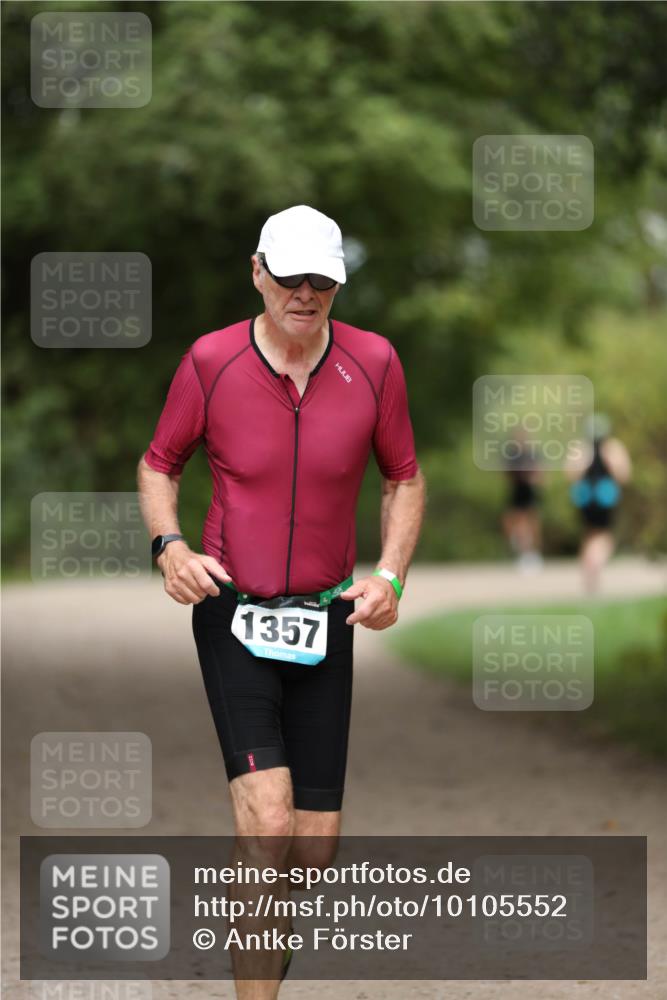 30.08.2026 - Elbe Triathlon Hamburg Antke Förster http://msf.ph/oto/10105552 30.08.2026 12:05:48 Laufen 1357 meine-sportfotos.de