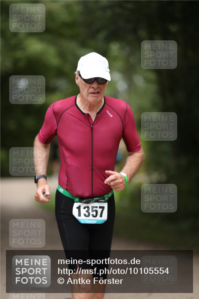 30.08.2026 - Elbe Triathlon Hamburg Antke Förster http://msf.ph/oto/10105554 30.08.2026 12:05:49 Laufen 1357 meine-sportfotos.de