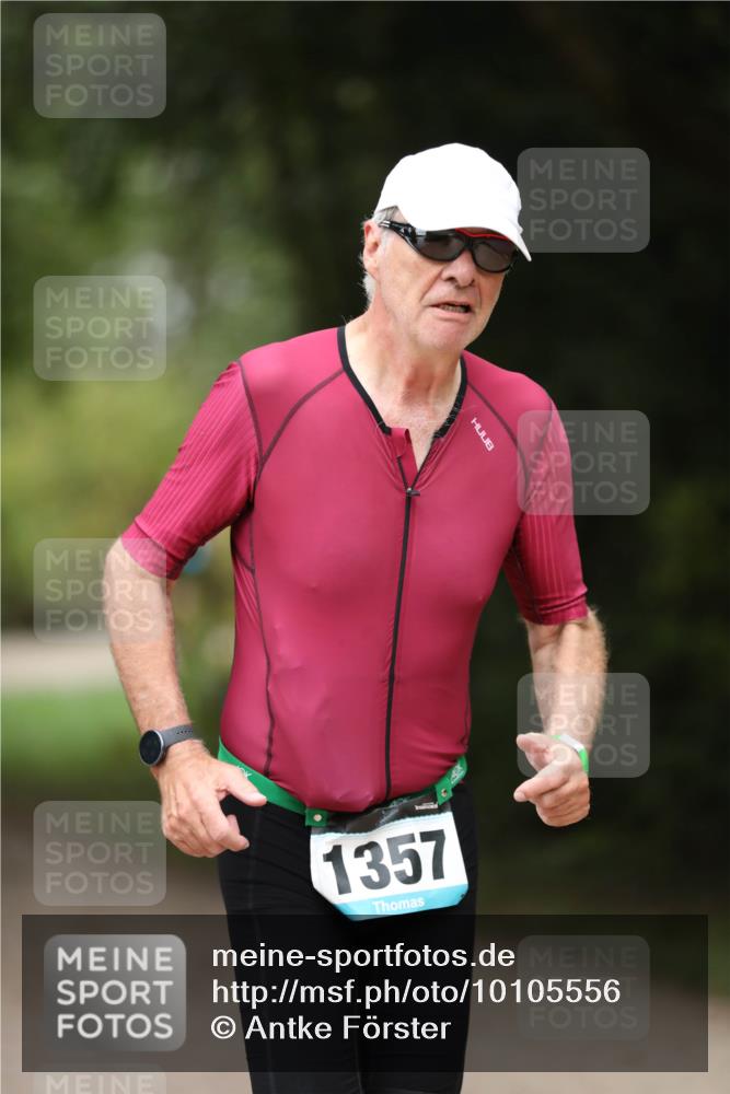30.08.2026 - Elbe Triathlon Hamburg Antke Förster http://msf.ph/oto/10105556 30.08.2026 12:05:49 Laufen 1357 meine-sportfotos.de