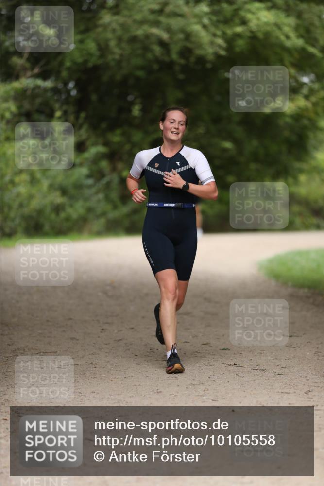 30.08.2026 - Elbe Triathlon Hamburg Antke Förster http://msf.ph/oto/10105558 30.08.2026 12:05:52 Laufen  meine-sportfotos.de