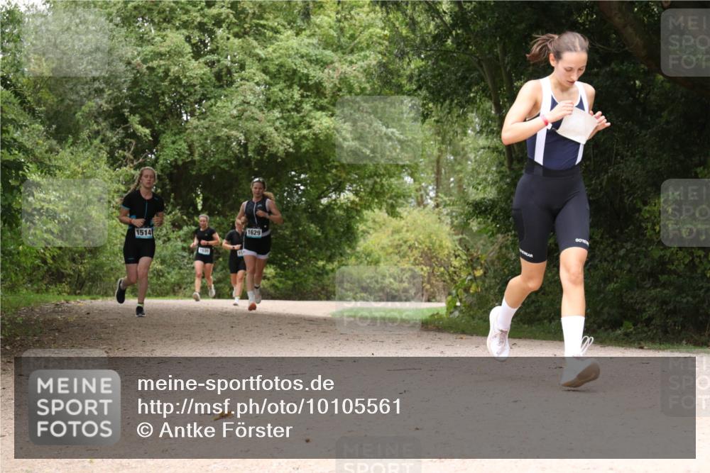 30.08.2026 - Elbe Triathlon Hamburg Antke Förster http://msf.ph/oto/10105561 30.08.2026 12:12:32 Laufen 1514, 1535, 1629 meine-sportfotos.de