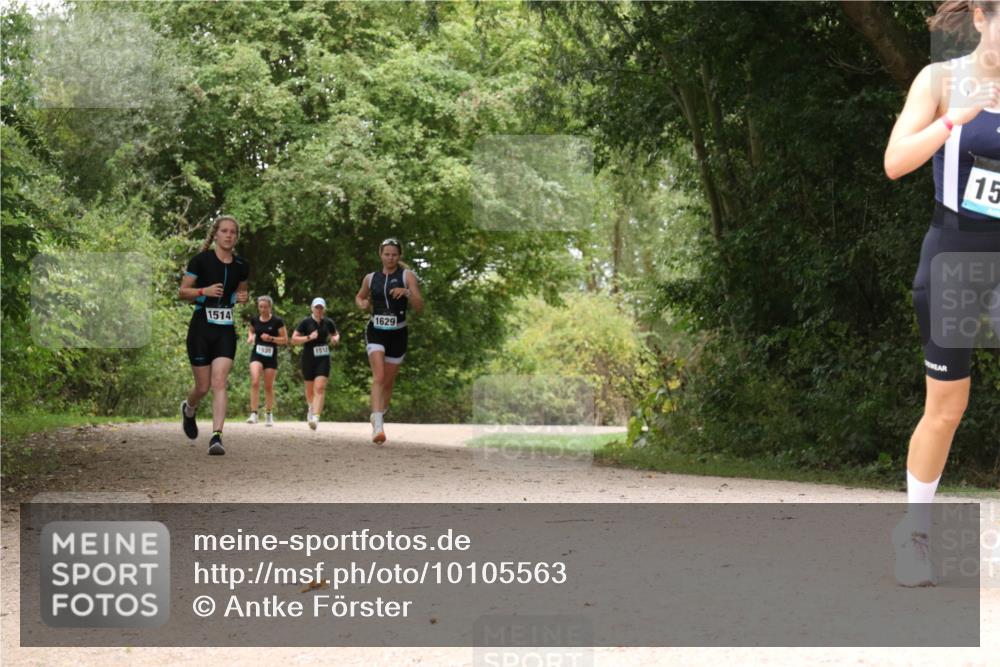 30.08.2026 - Elbe Triathlon Hamburg Antke Förster http://msf.ph/oto/10105563 30.08.2026 12:12:32 Laufen 1514, 1535, 1512, 1629, 15 meine-sportfotos.de