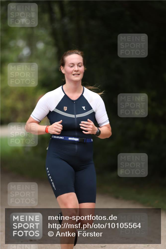 30.08.2026 - Elbe Triathlon Hamburg Antke Förster http://msf.ph/oto/10105564 30.08.2026 12:05:54 Laufen  meine-sportfotos.de