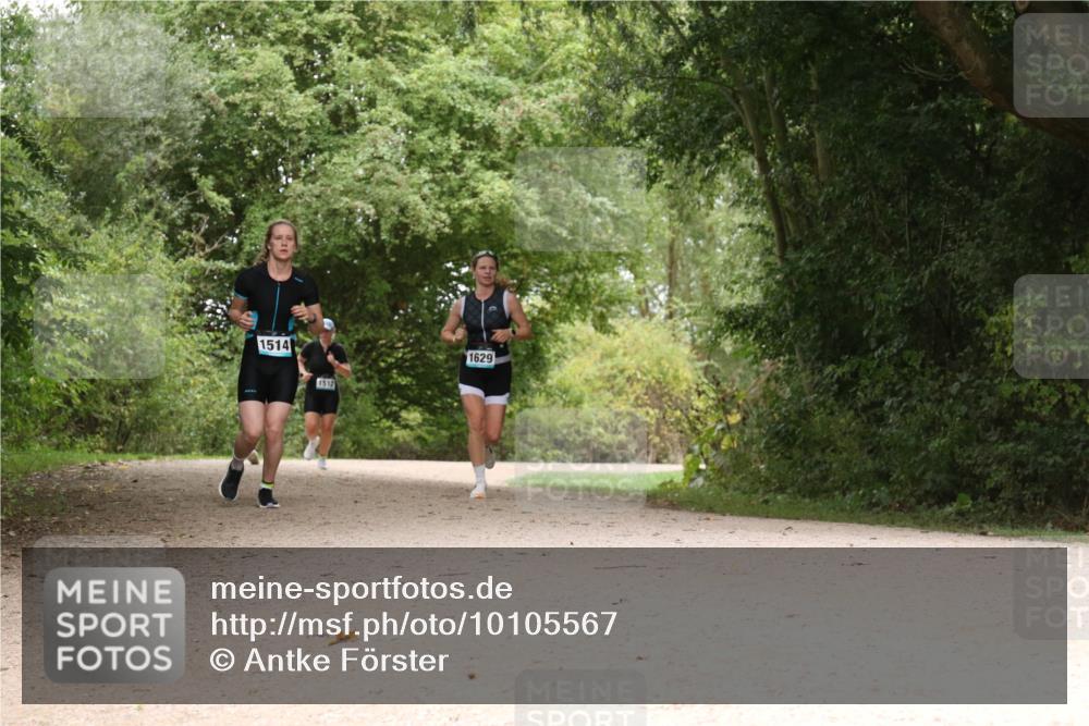 30.08.2026 - Elbe Triathlon Hamburg Antke Förster http://msf.ph/oto/10105567 30.08.2026 12:12:33 Laufen 1514, 1512, 1629 meine-sportfotos.de