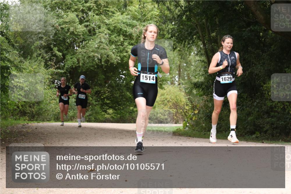 30.08.2026 - Elbe Triathlon Hamburg Antke Förster http://msf.ph/oto/10105571 30.08.2026 12:12:36 Laufen 1512, 1514, 1629 meine-sportfotos.de
