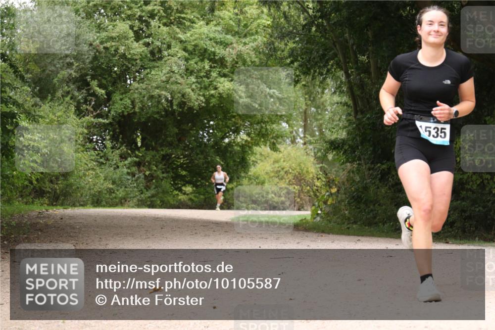 30.08.2026 - Elbe Triathlon Hamburg Antke Förster http://msf.ph/oto/10105587 30.08.2026 12:12:42 Laufen 1535 meine-sportfotos.de