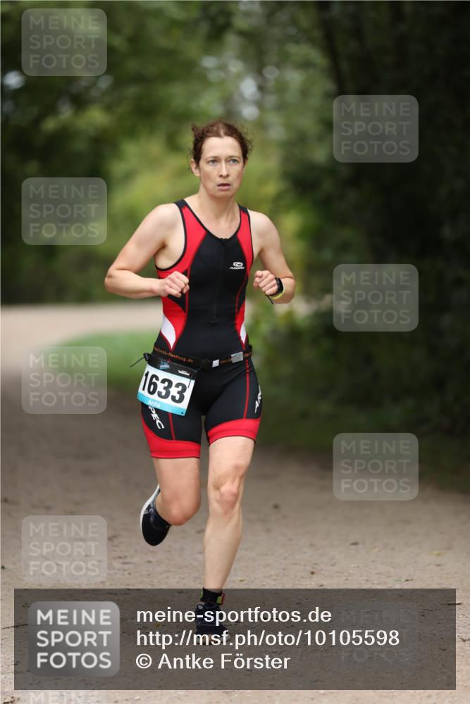 30.08.2026 - Elbe Triathlon Hamburg Antke Förster http://msf.ph/oto/10105598 30.08.2026 12:06:15 Laufen 1633 meine-sportfotos.de