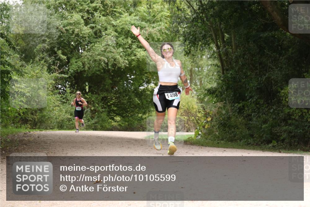 30.08.2026 - Elbe Triathlon Hamburg Antke Förster http://msf.ph/oto/10105599 30.08.2026 12:12:54 Laufen 1665, 1498 meine-sportfotos.de