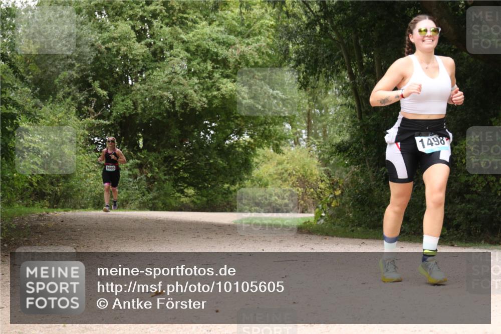 30.08.2026 - Elbe Triathlon Hamburg Antke Förster http://msf.ph/oto/10105605 30.08.2026 12:12:55 Laufen 1665, 1498 meine-sportfotos.de