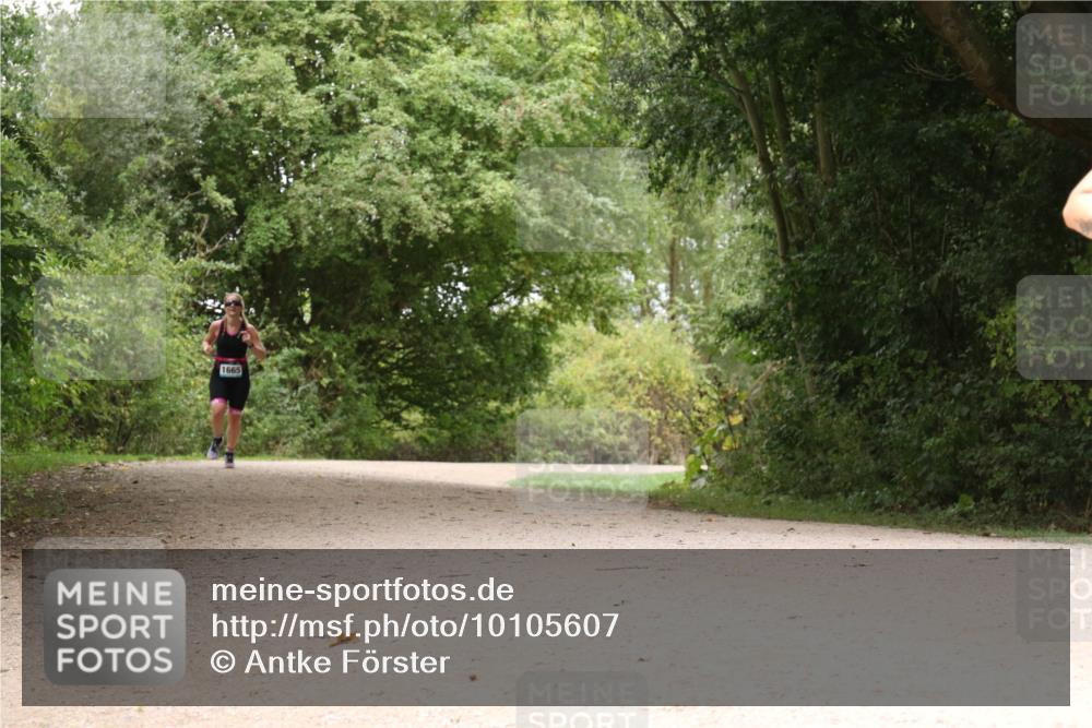 30.08.2026 - Elbe Triathlon Hamburg Antke Förster http://msf.ph/oto/10105607 30.08.2026 12:12:56 Laufen 1665 meine-sportfotos.de