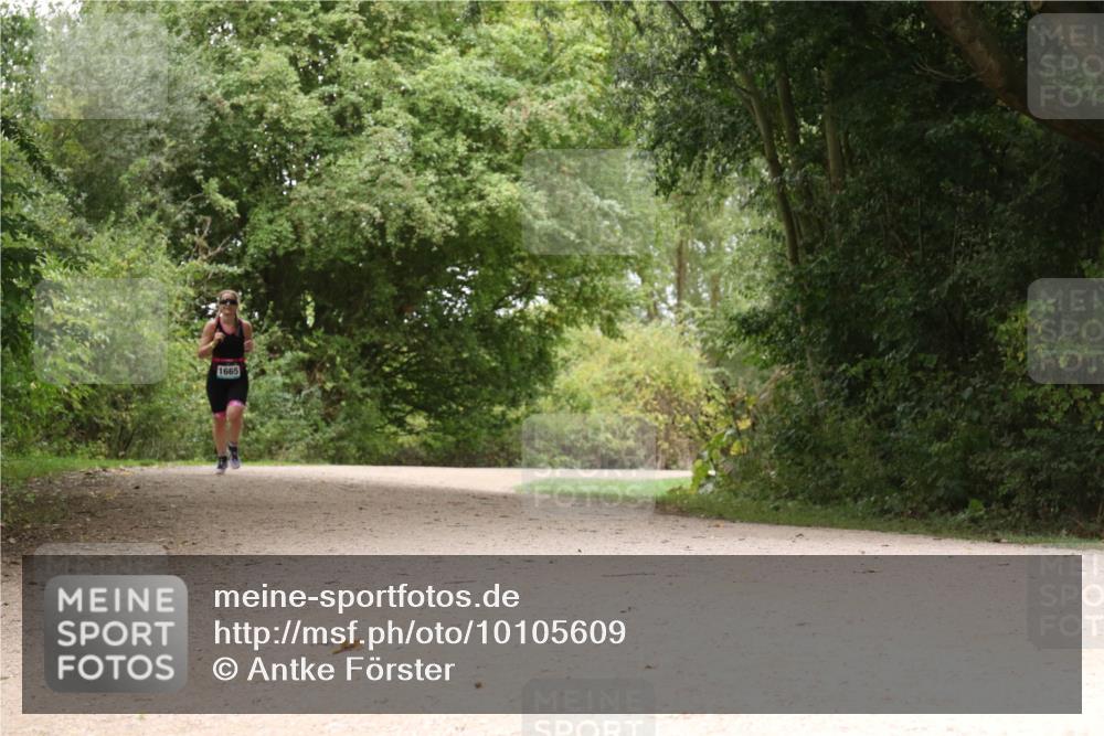 30.08.2026 - Elbe Triathlon Hamburg Antke Förster http://msf.ph/oto/10105609 30.08.2026 12:12:56 Laufen 1665 meine-sportfotos.de
