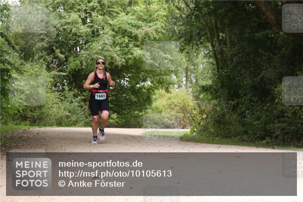 30.08.2026 - Elbe Triathlon Hamburg Antke Förster http://msf.ph/oto/10105613 30.08.2026 12:13:00 Laufen 1665 meine-sportfotos.de