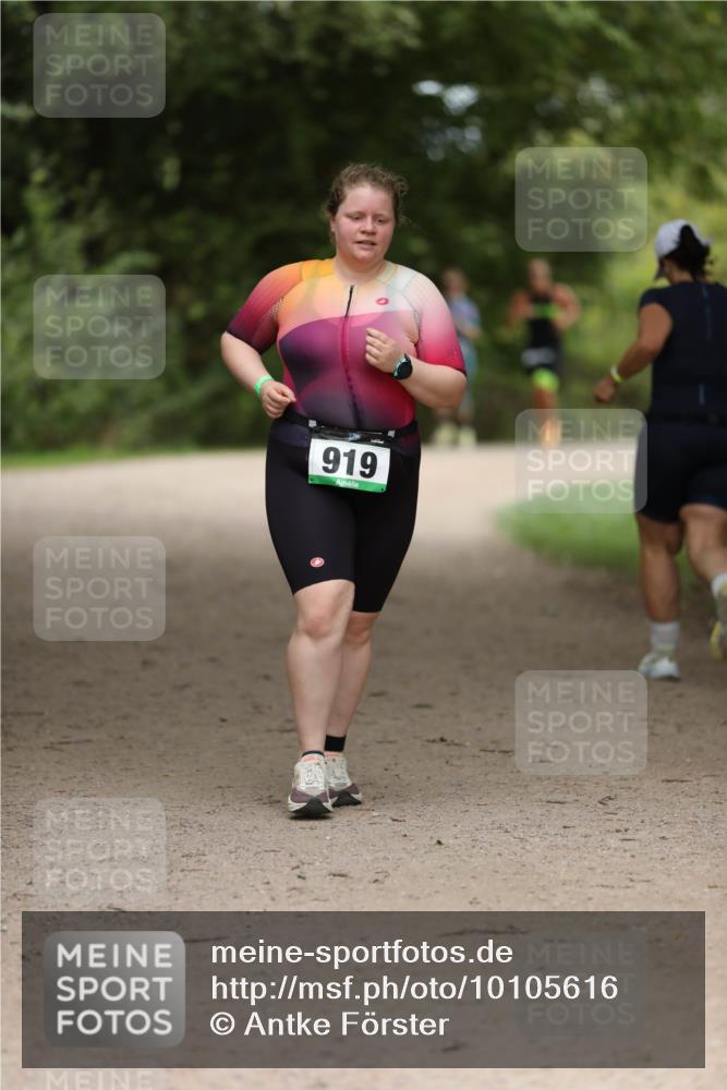 30.08.2026 - Elbe Triathlon Hamburg Antke Förster http://msf.ph/oto/10105616 30.08.2026 12:06:26 Laufen 919 meine-sportfotos.de