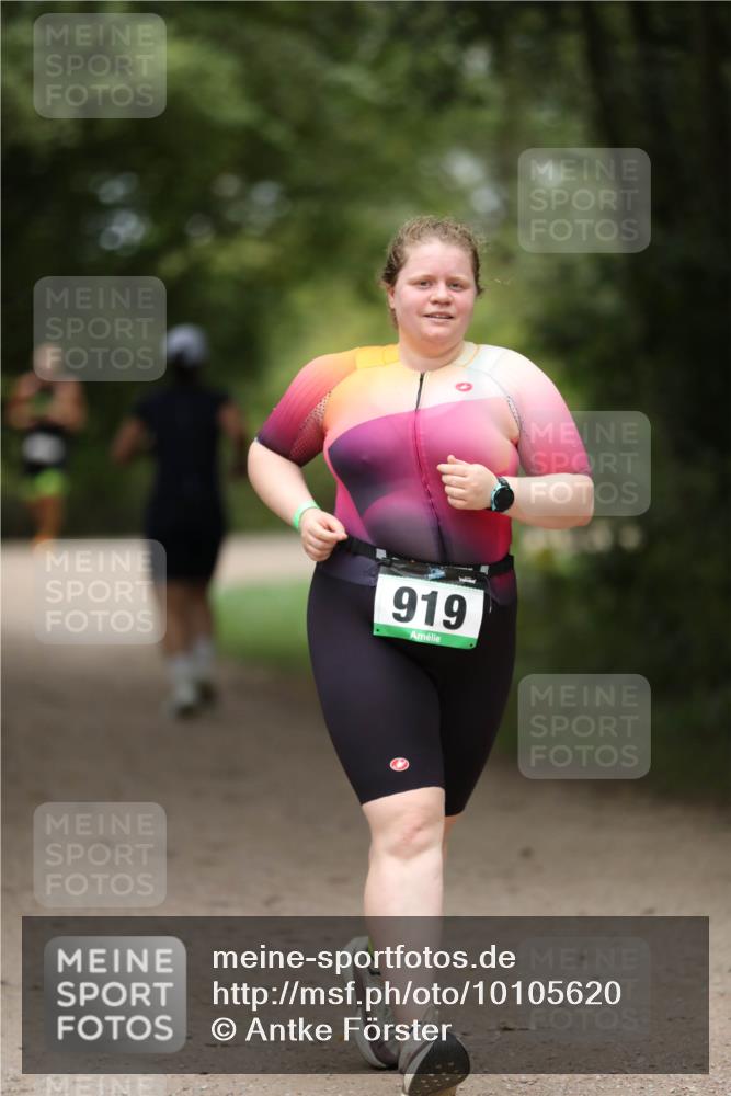 30.08.2026 - Elbe Triathlon Hamburg Antke Förster http://msf.ph/oto/10105620 30.08.2026 12:06:27 Laufen 919 meine-sportfotos.de