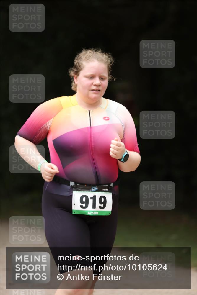 30.08.2026 - Elbe Triathlon Hamburg Antke Förster http://msf.ph/oto/10105624 30.08.2026 12:06:28 Laufen 919 meine-sportfotos.de