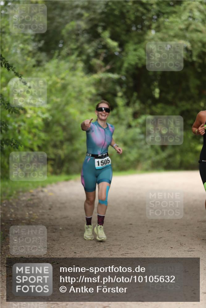 30.08.2026 - Elbe Triathlon Hamburg Antke Förster http://msf.ph/oto/10105632 30.08.2026 12:06:37 Laufen 1505 meine-sportfotos.de