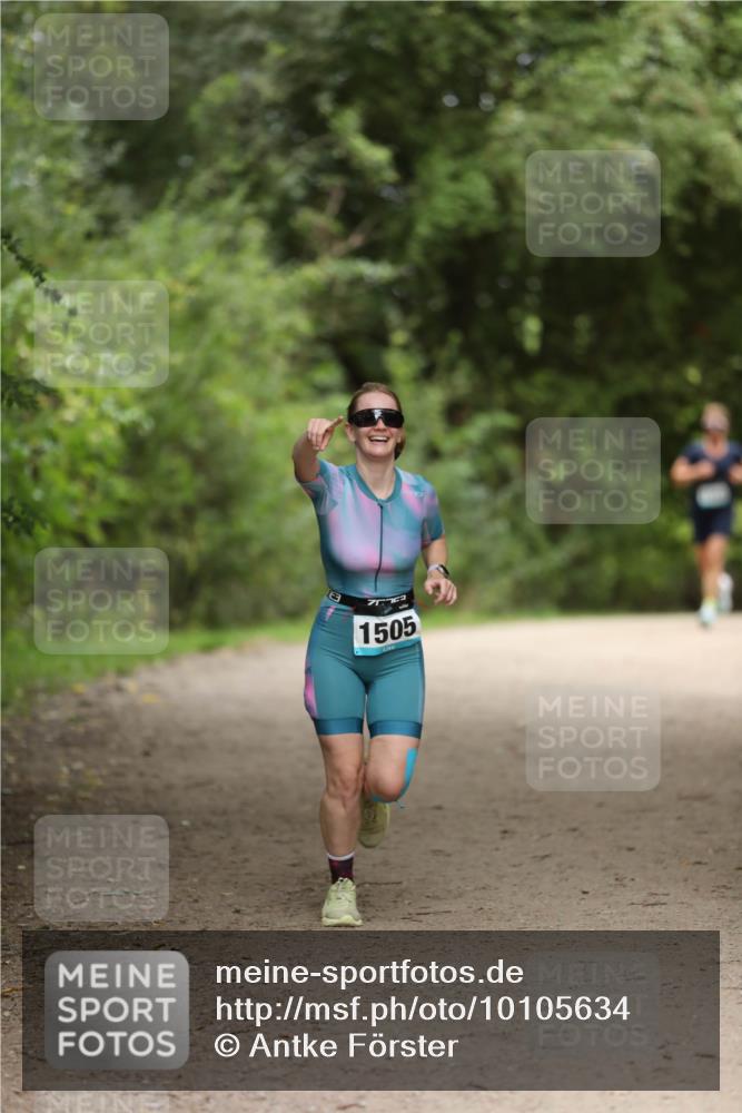 30.08.2026 - Elbe Triathlon Hamburg Antke Förster http://msf.ph/oto/10105634 30.08.2026 12:06:38 Laufen 1505 meine-sportfotos.de