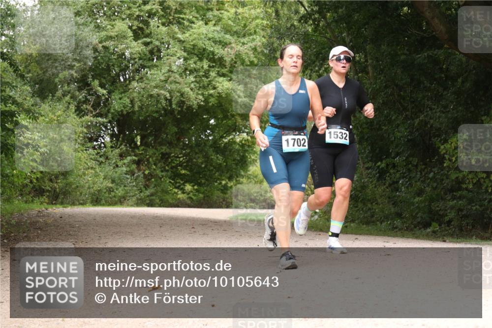 30.08.2026 - Elbe Triathlon Hamburg Antke Förster http://msf.ph/oto/10105643 30.08.2026 12:13:23 Laufen 1702, 1532 meine-sportfotos.de