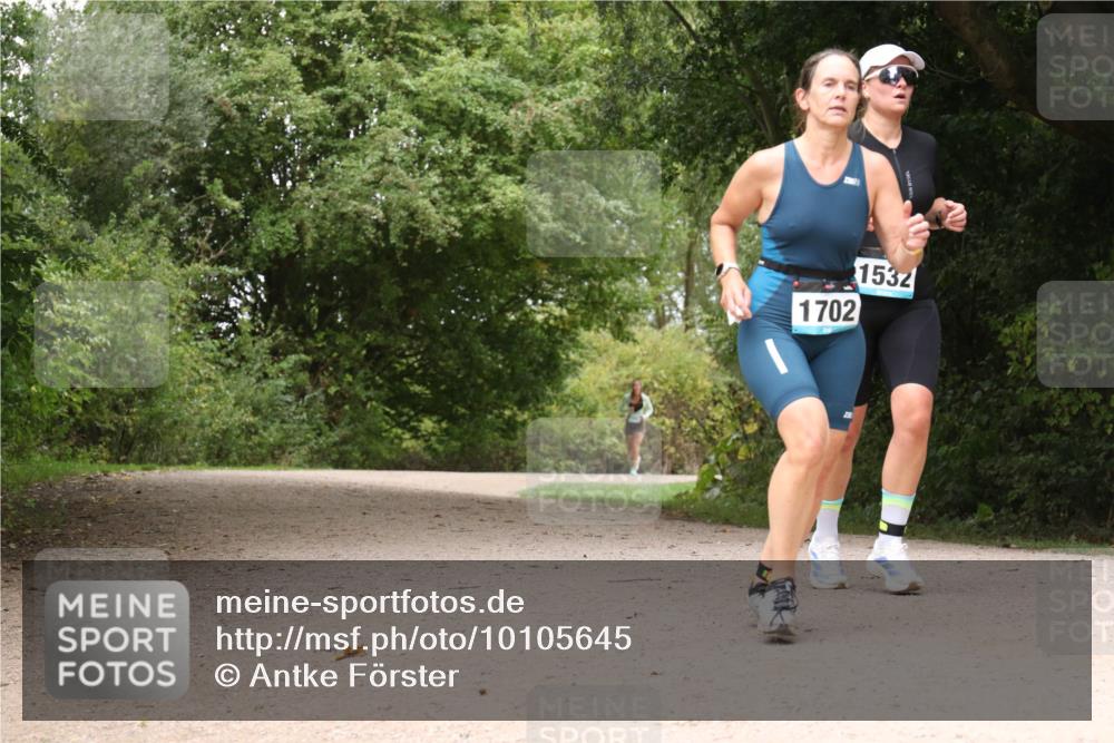 30.08.2026 - Elbe Triathlon Hamburg Antke Förster http://msf.ph/oto/10105645 30.08.2026 12:13:24 Laufen 1702, 1532 meine-sportfotos.de