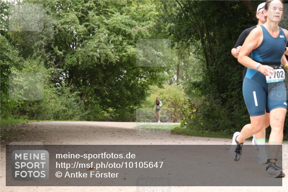 30.08.2026 - Elbe Triathlon Hamburg Antke Förster http://msf.ph/oto/10105647 30.08.2026 12:13:25 Laufen 02 meine-sportfotos.de