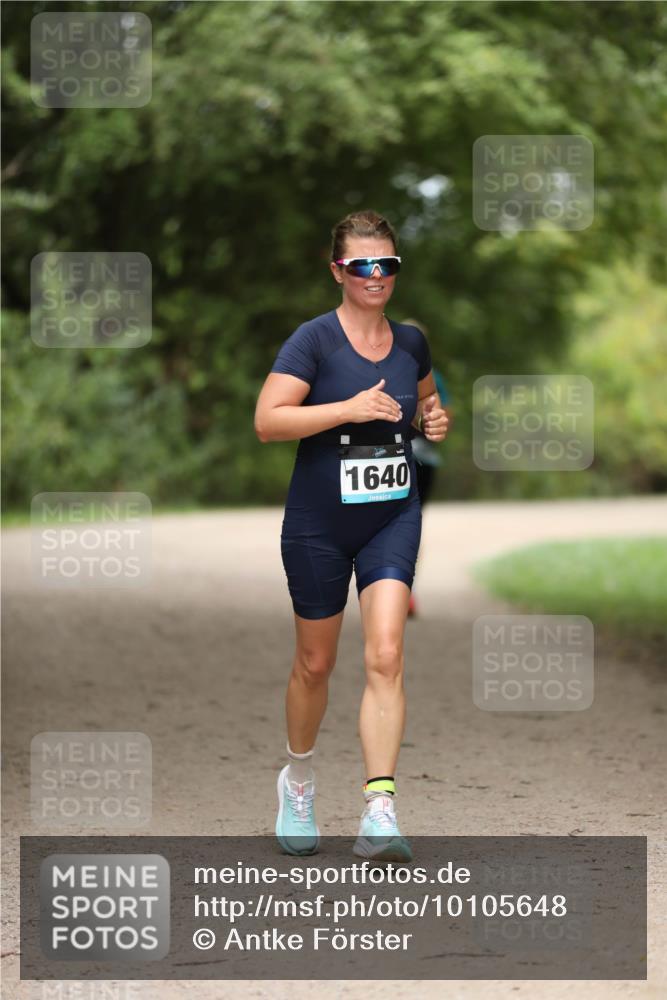 30.08.2026 - Elbe Triathlon Hamburg Antke Förster http://msf.ph/oto/10105648 30.08.2026 12:06:48 Laufen 1640 meine-sportfotos.de