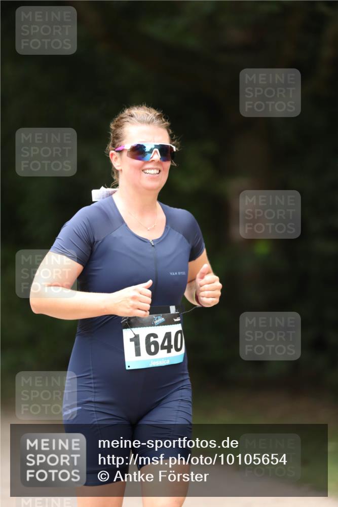 30.08.2026 - Elbe Triathlon Hamburg Antke Förster http://msf.ph/oto/10105654 30.08.2026 12:06:51 Laufen 1640 meine-sportfotos.de