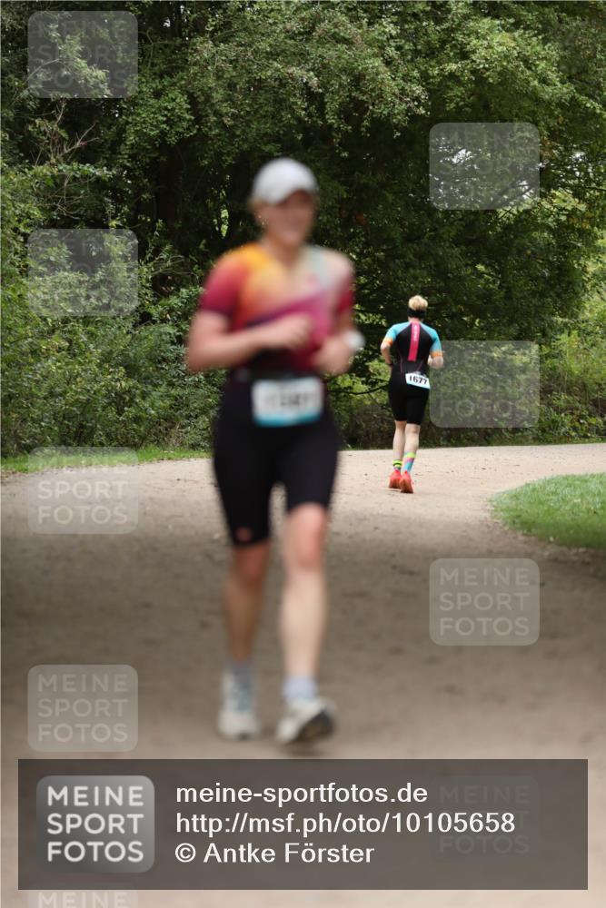 30.08.2026 - Elbe Triathlon Hamburg Antke Förster http://msf.ph/oto/10105658 30.08.2026 12:06:53 Laufen 1677 meine-sportfotos.de
