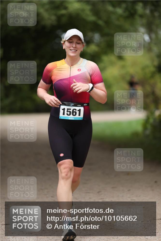 30.08.2026 - Elbe Triathlon Hamburg Antke Förster http://msf.ph/oto/10105662 30.08.2026 12:06:54 Laufen 1561 meine-sportfotos.de