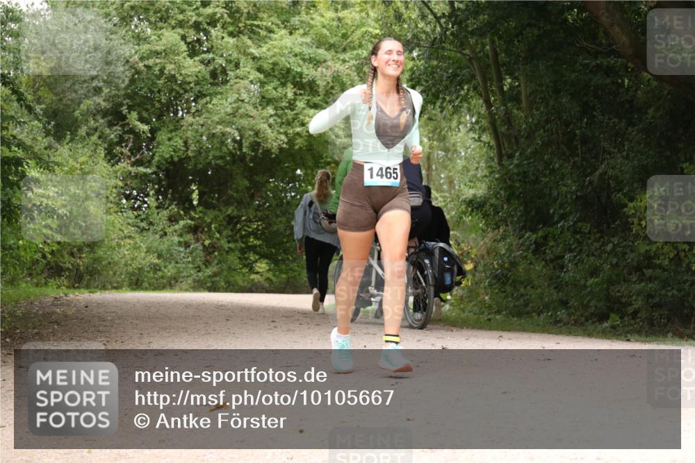 30.08.2026 - Elbe Triathlon Hamburg Antke Förster http://msf.ph/oto/10105667 30.08.2026 12:13:41 Laufen 1465 meine-sportfotos.de