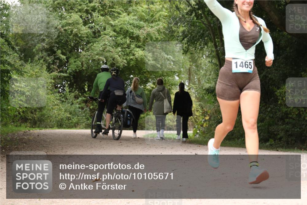 30.08.2026 - Elbe Triathlon Hamburg Antke Förster http://msf.ph/oto/10105671 30.08.2026 12:13:42 Laufen 1465 meine-sportfotos.de