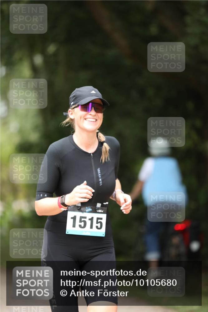 30.08.2026 - Elbe Triathlon Hamburg Antke Förster http://msf.ph/oto/10105680 30.08.2026 12:07:15 Laufen 1515 meine-sportfotos.de