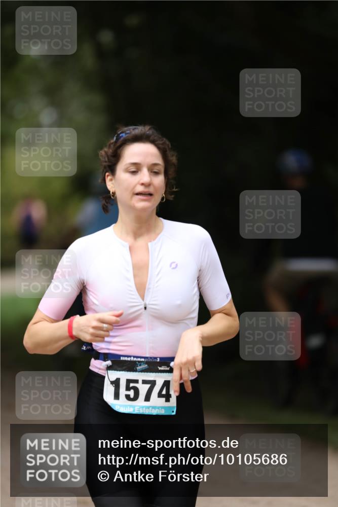 30.08.2026 - Elbe Triathlon Hamburg Antke Förster http://msf.ph/oto/10105686 30.08.2026 12:07:17 Laufen 3, 1574 meine-sportfotos.de
