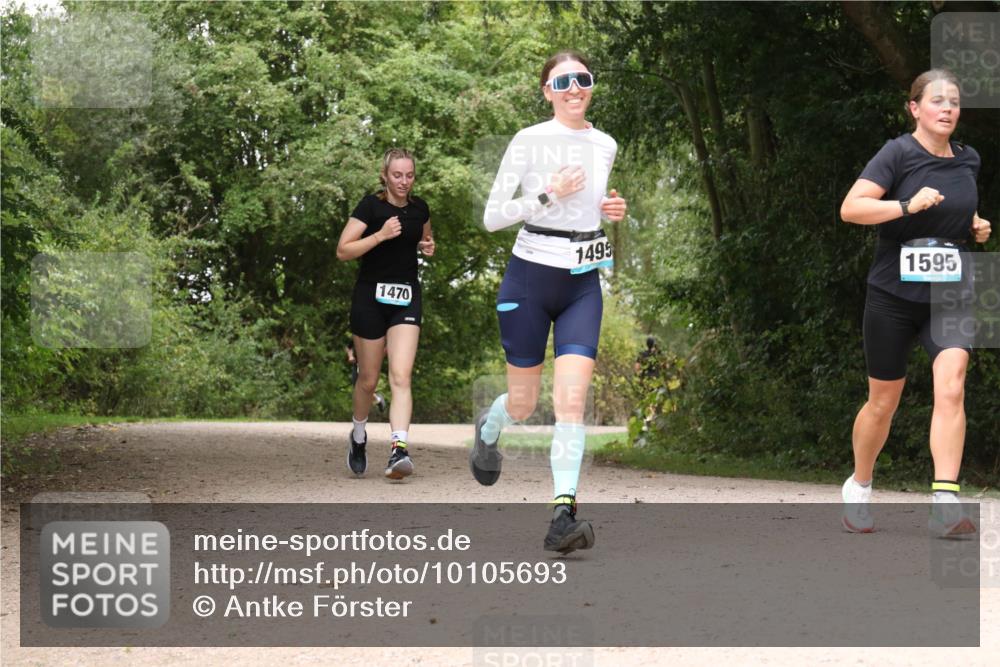 30.08.2026 - Elbe Triathlon Hamburg Antke Förster http://msf.ph/oto/10105693 30.08.2026 12:14:09 Laufen 1495, 1595, 1470 meine-sportfotos.de