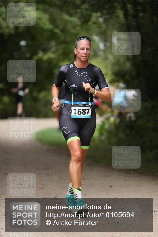 30.08.2026 - Elbe Triathlon Hamburg Antke Förster http://msf.ph/oto/10105694 30.08.2026 12:07:25 Laufen 1687 meine-sportfotos.de