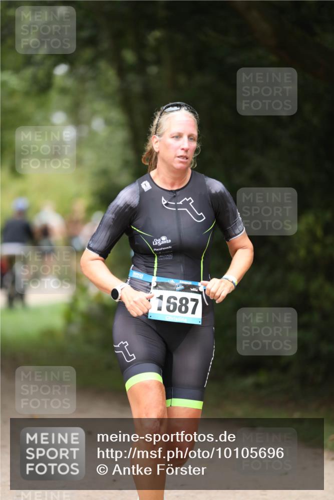 30.08.2026 - Elbe Triathlon Hamburg Antke Förster http://msf.ph/oto/10105696 30.08.2026 12:07:26 Laufen 1687 meine-sportfotos.de