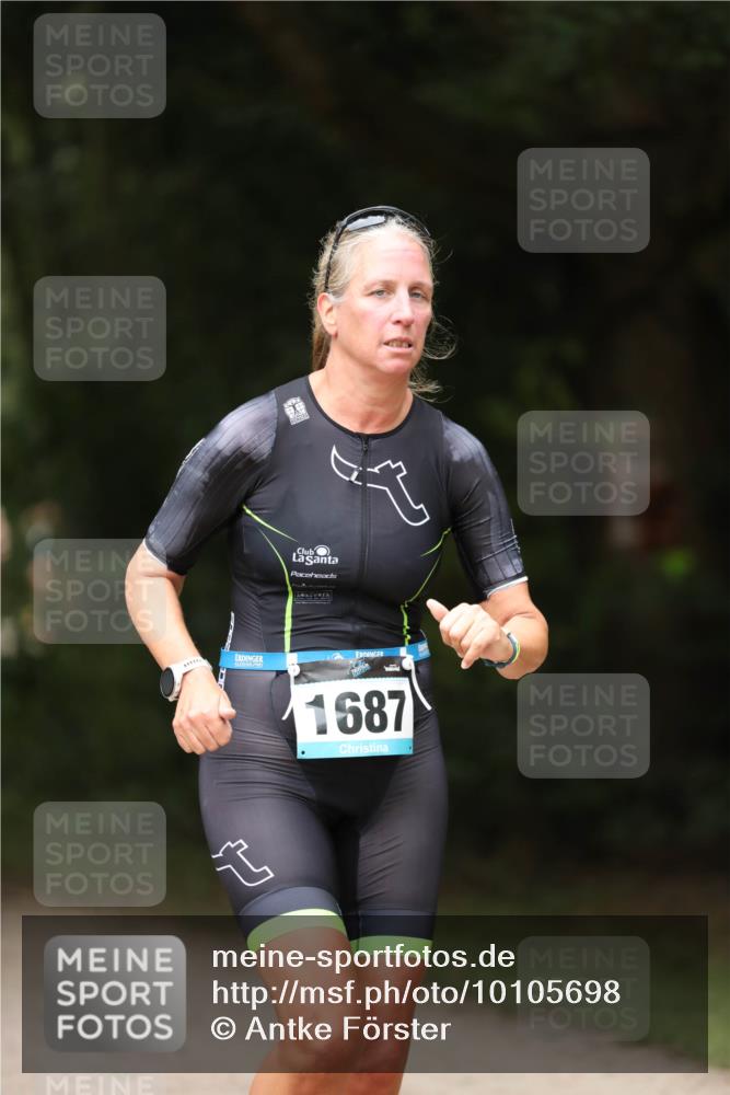 30.08.2026 - Elbe Triathlon Hamburg Antke Förster http://msf.ph/oto/10105698 30.08.2026 12:07:27 Laufen 1687 meine-sportfotos.de