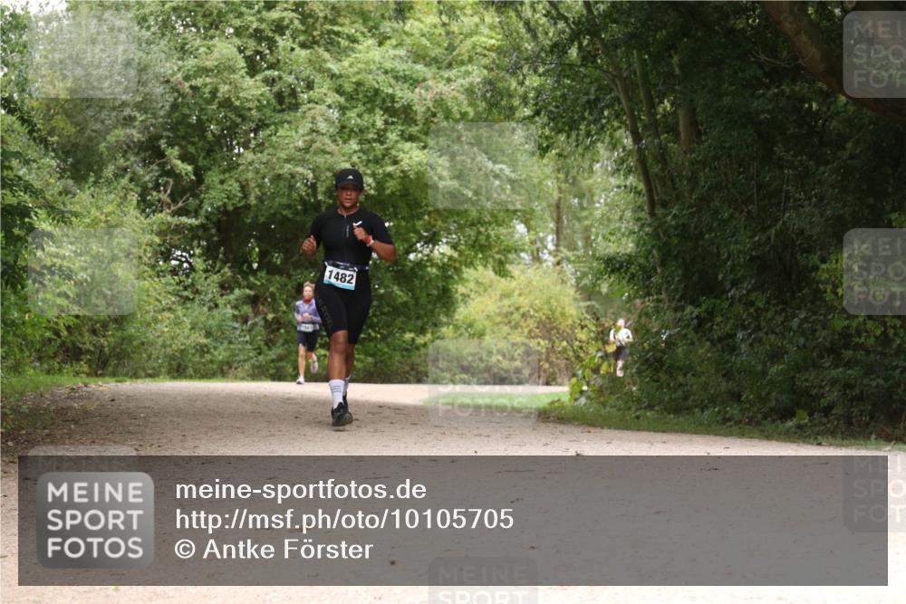 30.08.2026 - Elbe Triathlon Hamburg Antke Förster http://msf.ph/oto/10105705 30.08.2026 12:14:18 Laufen 1482 meine-sportfotos.de