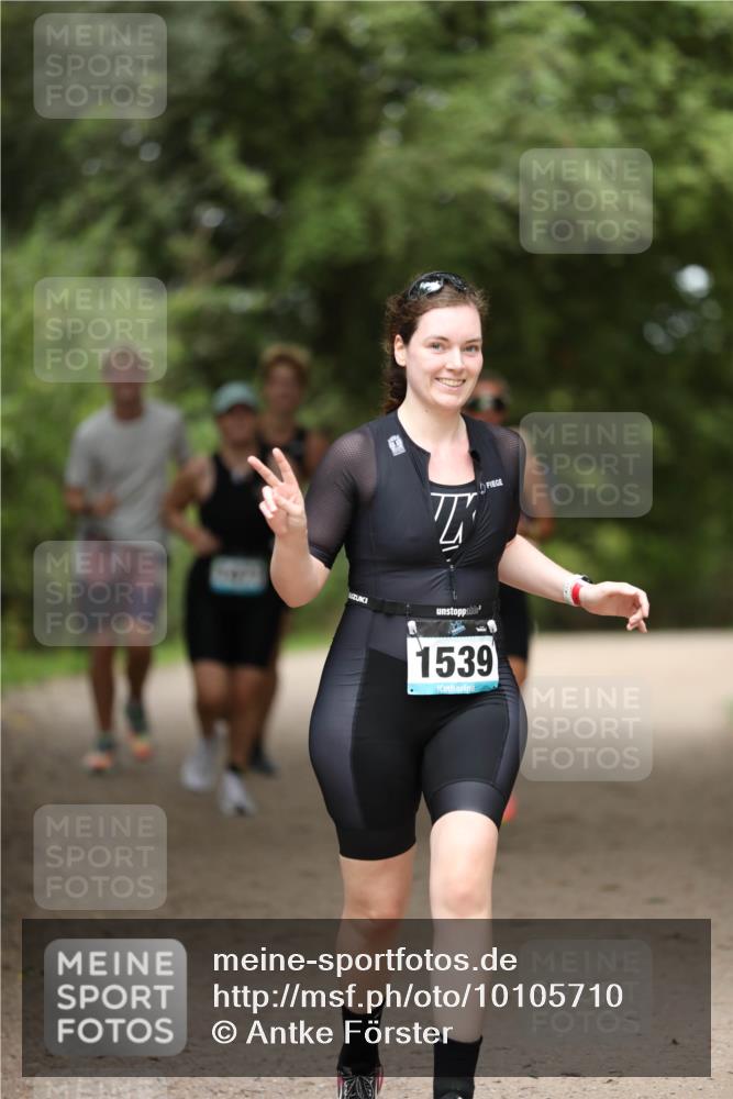 30.08.2026 - Elbe Triathlon Hamburg Antke Förster http://msf.ph/oto/10105710 30.08.2026 12:07:39 Laufen 1539 meine-sportfotos.de