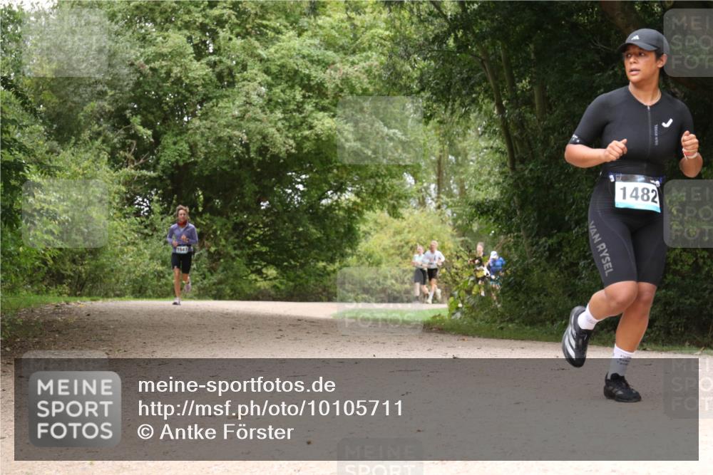 30.08.2026 - Elbe Triathlon Hamburg Antke Förster http://msf.ph/oto/10105711 30.08.2026 12:14:21 Laufen 1482 meine-sportfotos.de
