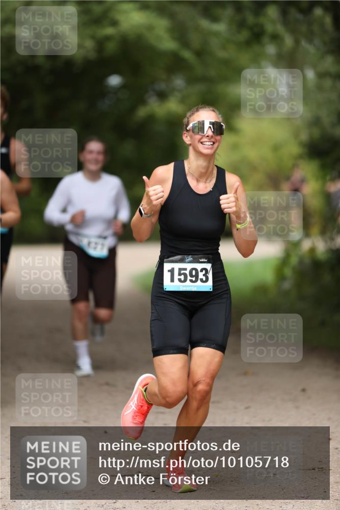30.08.2026 - Elbe Triathlon Hamburg Antke Förster http://msf.ph/oto/10105718 30.08.2026 12:07:41 Laufen 1593, 2 meine-sportfotos.de